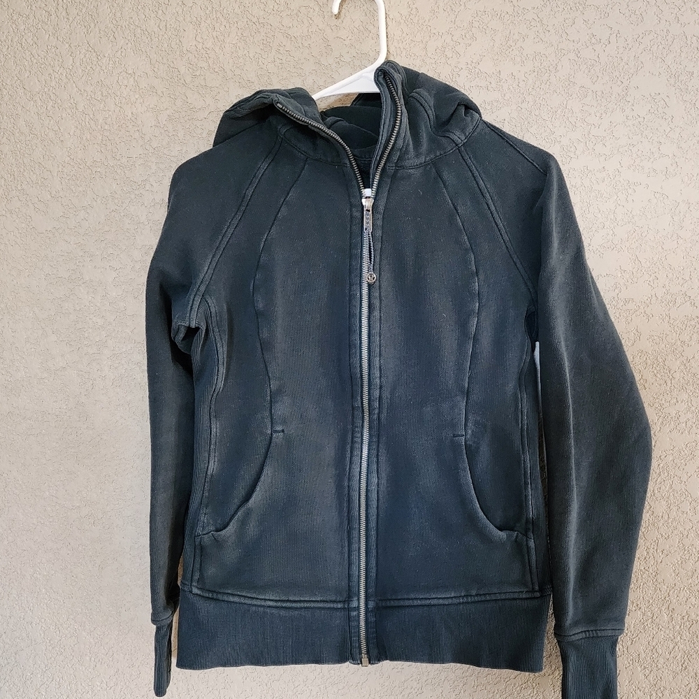 Lululemon Scuba full-zip hooded sweatshirt size 6